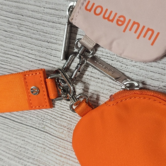 EUC Lululemon Dual Pouch Wristlet - Picture 2 of 3